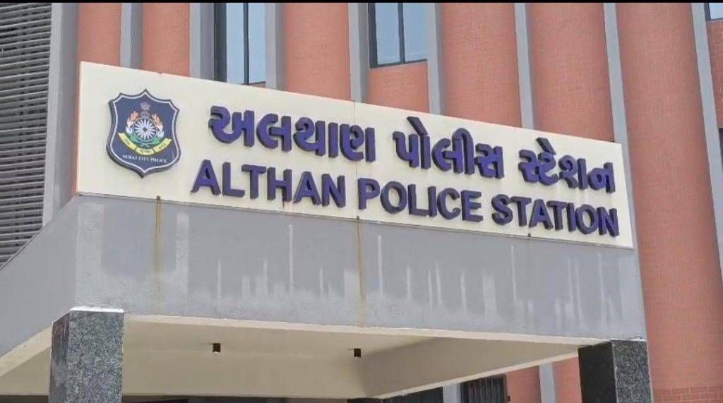 શિનોર પંથકમાં મેઘરાજાની ધમાકેદાર એન્ટ્રી સાથે ધોધમાર વરસાદ વરસ્યો, રસ્તાઓ પર પાણી ભરાતા જનજીવન પ્રભાવિત બન્યું, વાહન વ્યવહાર અને દૈનિક કામગીરી પર અસર પડતાં સ્થાનિકોમાં ચિંતાનો માહોલ જોવા મળ્યો.