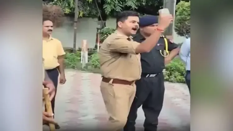 ‘એટલી ફોર્સ લગાવીશ કે ઠંડા કરી દઈશ’ જેવા નિવેદનથી રાજકીય વર્તુળોમાં ગરમાવો આવ્યો છે. નેતાના આ કથિત નિવેદનને લઈને વિરોધ અને ચર્ચા શરૂ થઈ છે, જ્યારે સમગ્ર મામલે રાજકીય વિવાદ વધુ ઉગ્ર બન્યો છે.